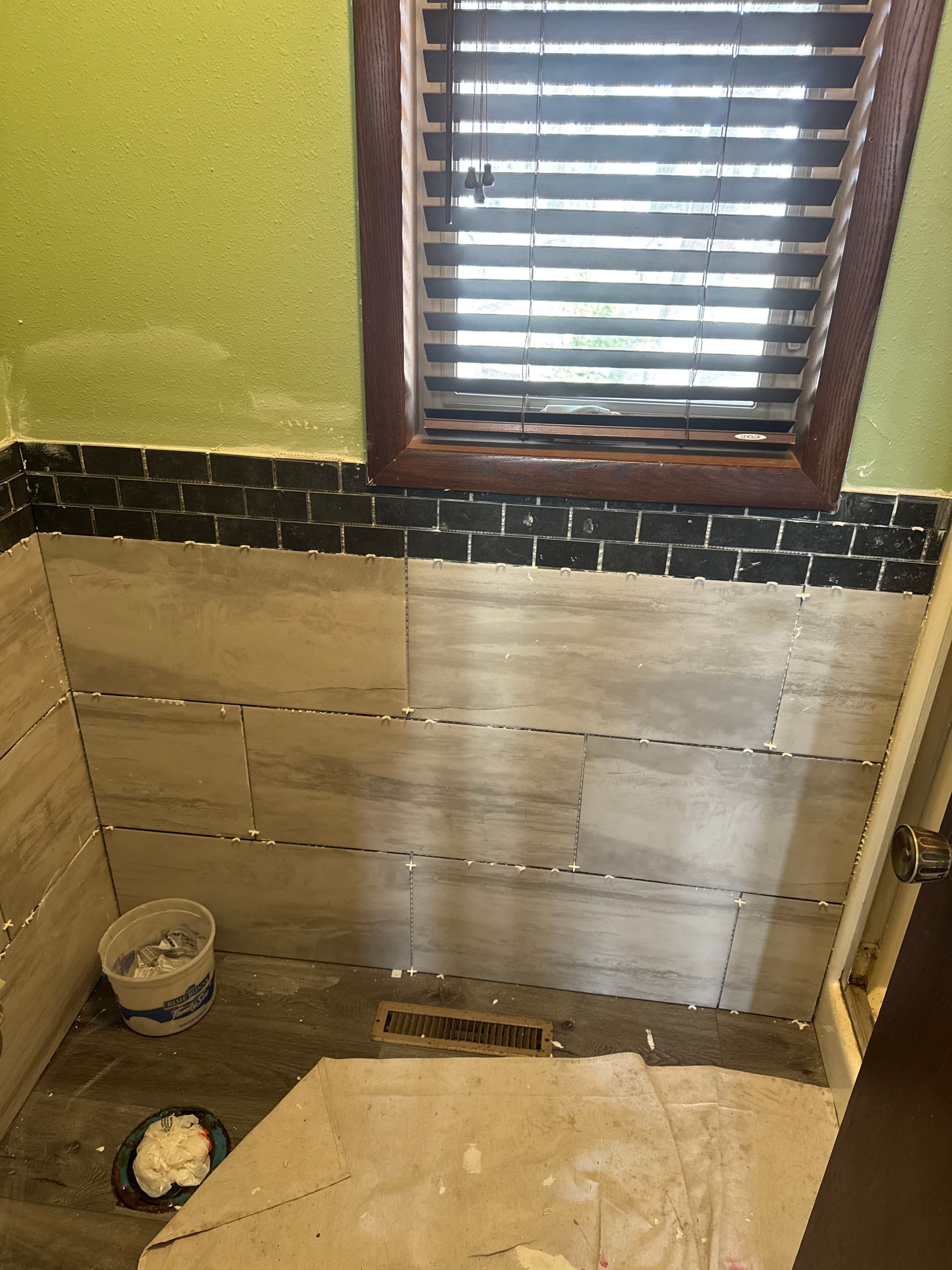 Tiling a Mud Bathroom Walls for Durability and Easy Cleanup image