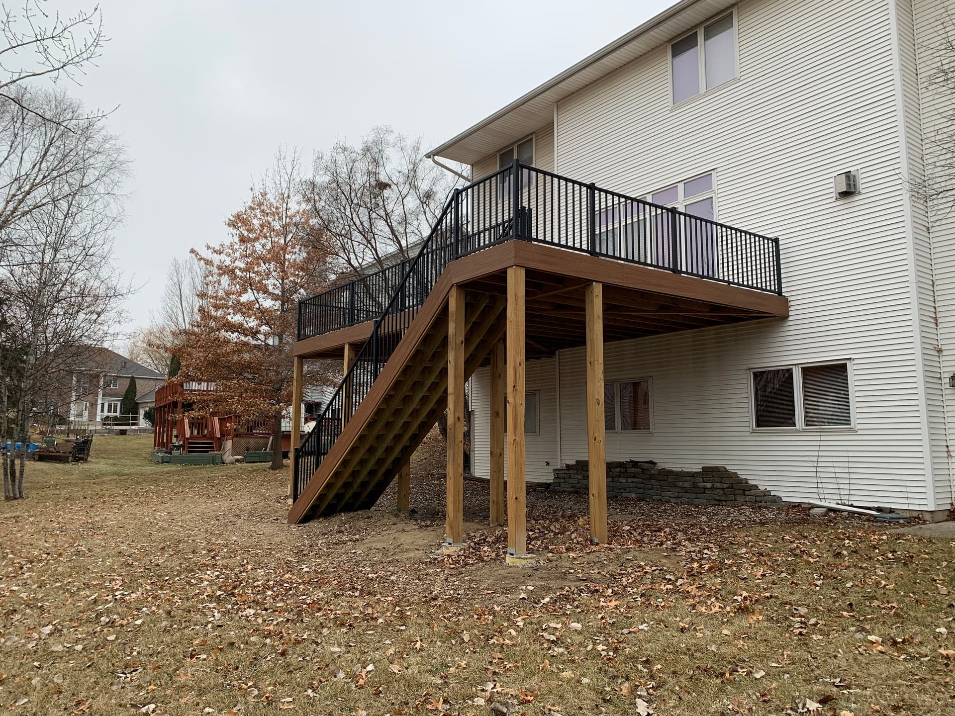 Gallery photos for Modern Deck Upgrade with Trex and Westbury Railing: Image #1